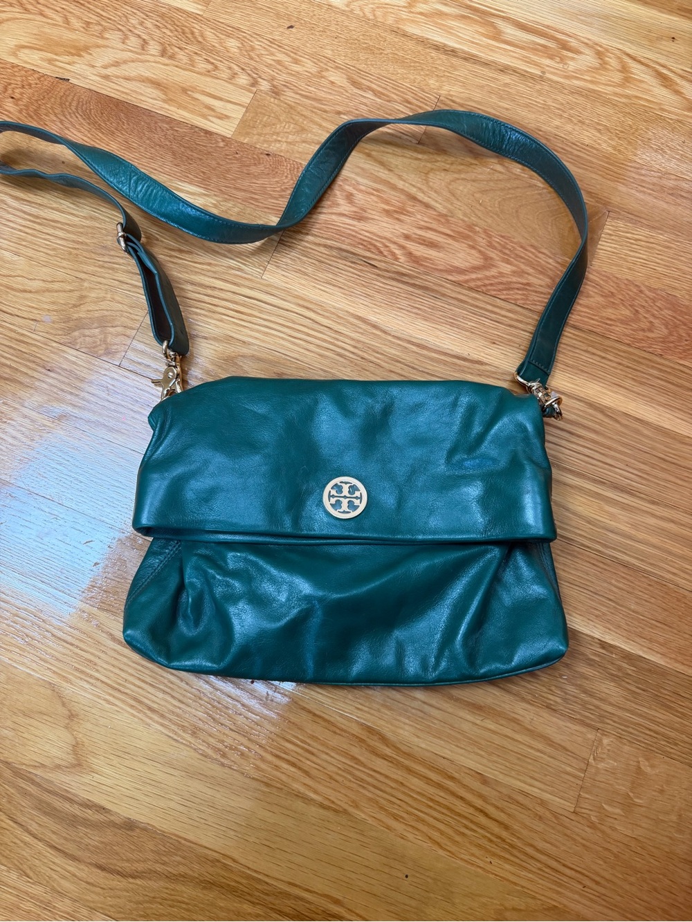 Tory Burch Dena Foldover Leather Crossbody Bag – NEW